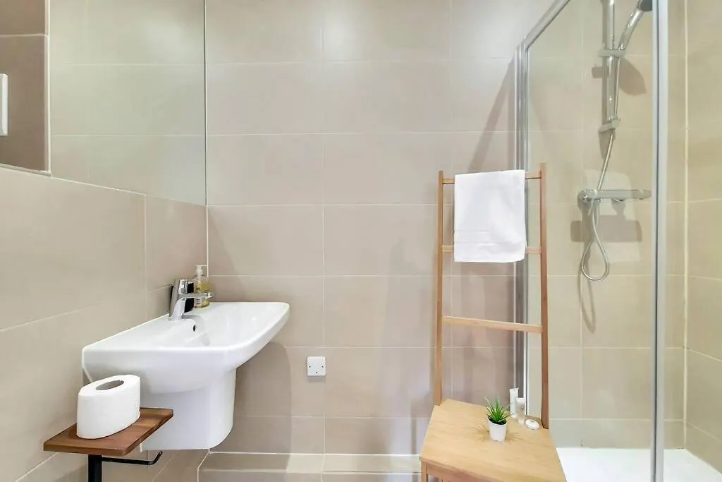 Br6 - Beautiful 1 Bed Flat In Heart Of Borough Apartment London